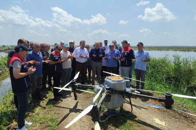 Edirne'de Dronla 125 Dekarlık Arazide Çeltik Ekimi Yapıldı