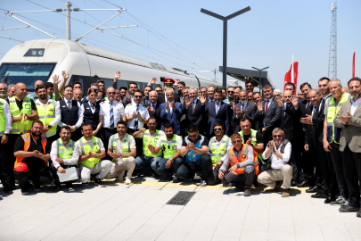 Bakan Uraloğlu, Kırklareli'nde Halkalı-Kapıkule Demir Yolu Hattı'nda Test Sürüşü Yaptı:
