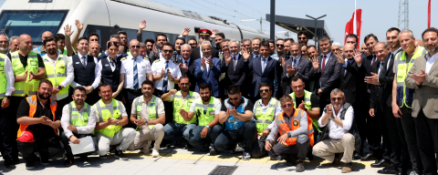 Bakan Uraloğlu, Kırklareli'nde Halkalı-Kapıkule Demir Yolu Hattı'nda Test Sürüşü Yaptı: