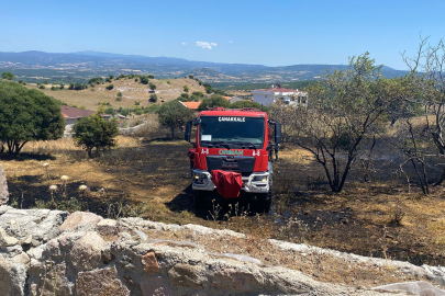 Ayvacık'ta Bir Evin Bahçesinde Çıkan Yangın Büyümeden Söndürüldü