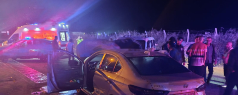 Tekirdağ'da Otomobil İle Kamyonet Çarpıştı: 4 Yaralı