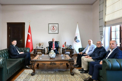 Vali Uğur Turan Konuklarını Valilikte Ağırladı