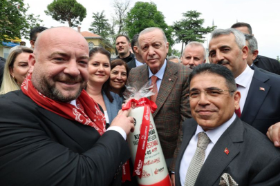 Cumhurbaşkanı Erdoğan’a Kırmızı Dipli Mumla Kırkpınar Daveti