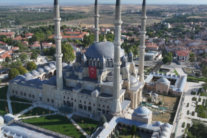 Cumhurbaşkanı Erdoğan, Cuma Namazını Selimiye Camisi'nde Kıldı