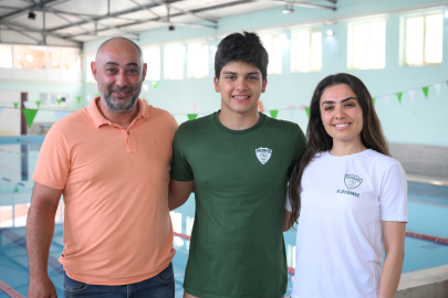 Genç Milli Yüzücü Toprak Topatan, Avrupa Şampiyonalarında Zirve İçin Yarışacak