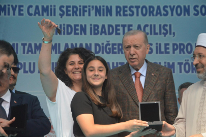 TOKİ Sahiplerine Anahtarı Cumhurbaşkanı Teslim Etti