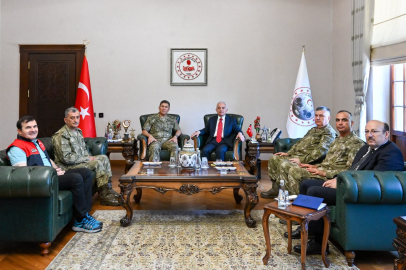1'inci Ordu Komutanı Orgeneral Ersay, Kırklareli Valisi Turan'ı Ziyaret Etti
