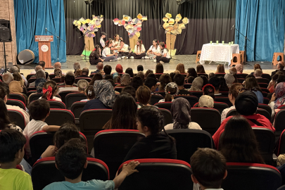 Tekirdağ'da Koruma Altındaki Çocuklardan Tiyatro ve Müzik Gösterisi