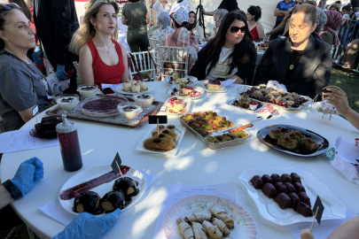 Tekirdağ'da Düzenlenen Uluslararası Festivalde Kirazlı Lezzetler Yarıştırıldı