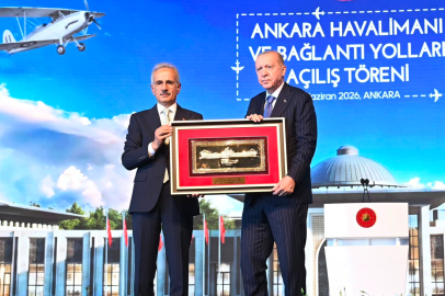 Bakan Uraloğlu: "Ankara Havalimanı'nı Sadece Askeri Bir Meydan Olmaktan Çıkarıp, Uluslararası Bir Havacılık Merkezine Dönüştürmenin Gururunu Yaşıyoruz"