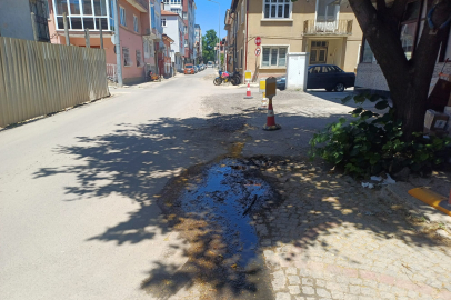 Maarif Caddesi'nde Atık Su Sağlığı Tehdit Ediyor