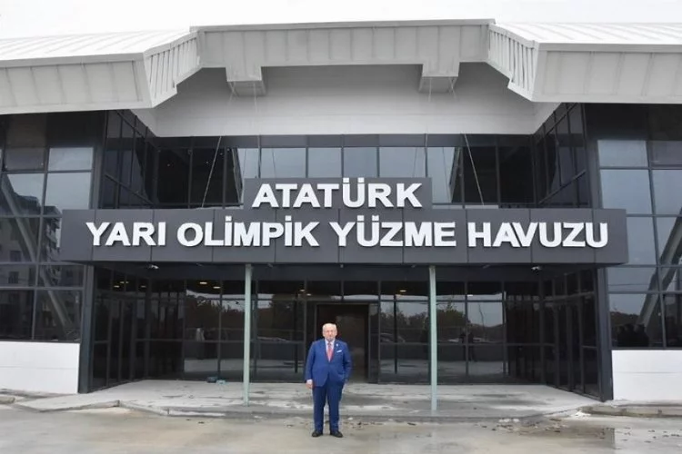 Atatürk Yarı Olimpik Yüzme Havuzu yapımı bitti