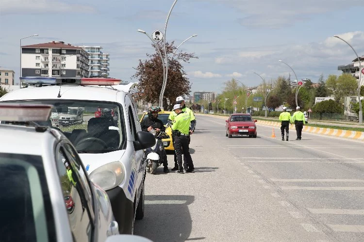Edirne'de trafik ekipleri dron destekli denetim yaptı