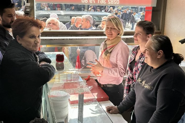 Akşener Tekirdağ'da esnaf ziyaretlerinde bulundu