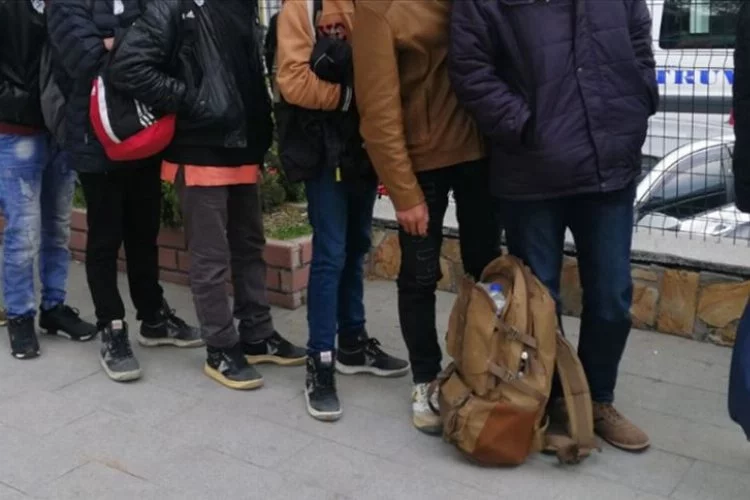 Kırklareli'nde 76 düzensiz göçmen yakalandı