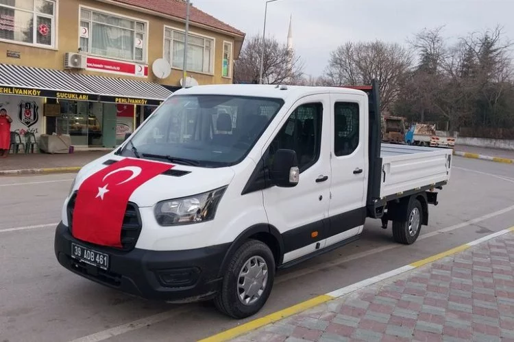 Pehlivanköy Belediyesi'ne araç alımı yapıldı