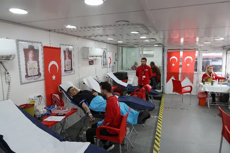 Selimiye Meydanı'nda kan bağış kampanyası düzenlendi