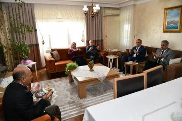 Vali Soytürk Kıbrıs gazisini ziyaret etti